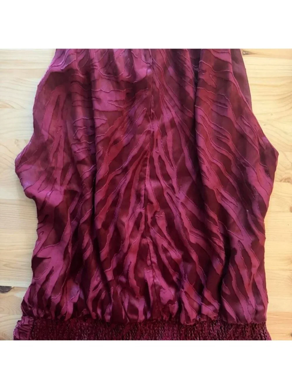 White House Black Market Burgundy Textured Burnout Satin Tank Top Size 10